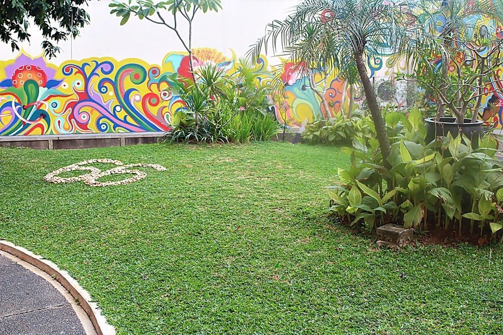 Hotel Ibis Mangga Dua Giacarta Esterno foto