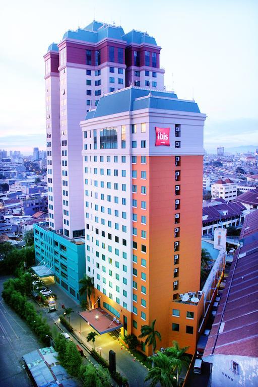 Hotel Ibis Mangga Dua Giacarta Esterno foto
